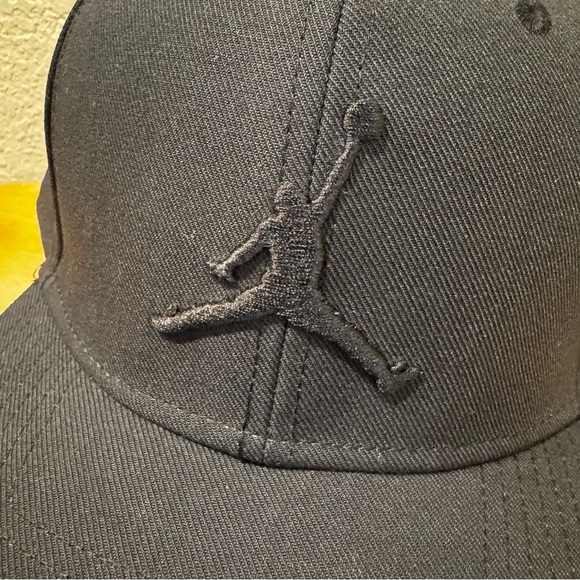 Air Jordan Jumpman Snapback Hat Black - Picture 3 of 4
